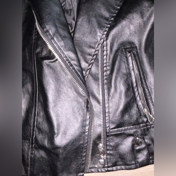 Princess Polly leather jacket m/l - Picture 2 of 7